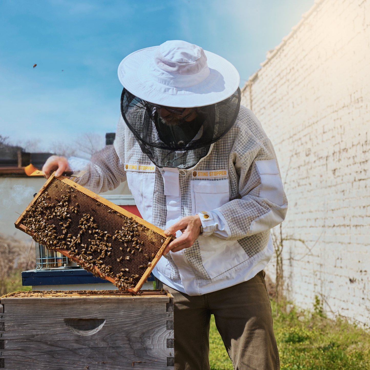 Round replacement beekeeping suit veil front view