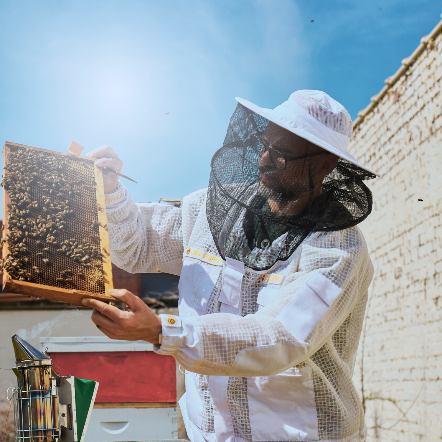 Round replacement beekeeping suit veil front view